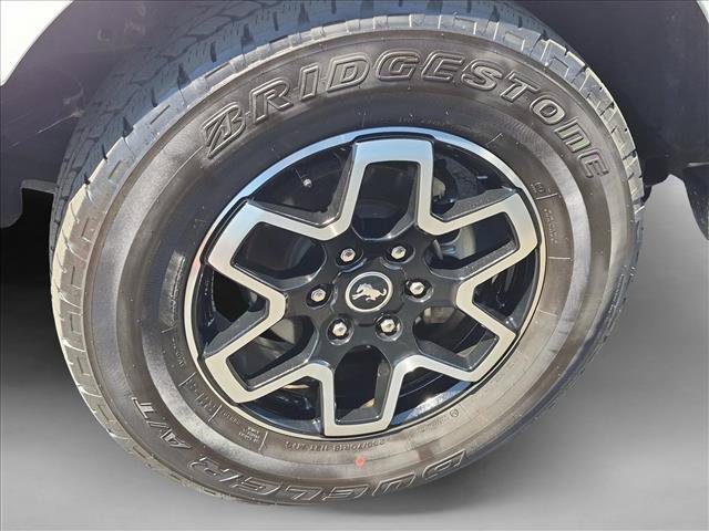 Used 2025 Ford Bronco Outer Banks AWD/4WD image 24