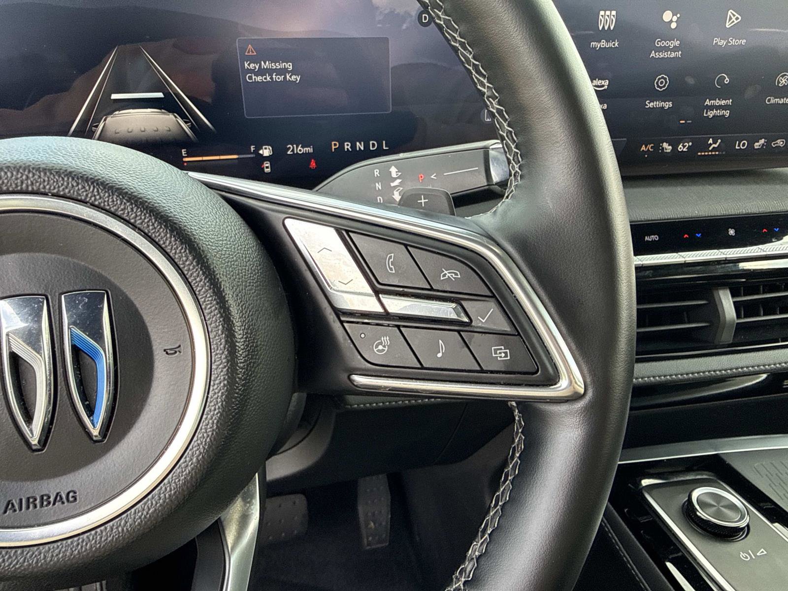 Used 2025 Buick Enclave Preferred image 31