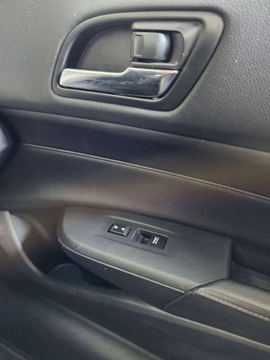 Used 2013 Acura ILX w/ Technology Package image 36