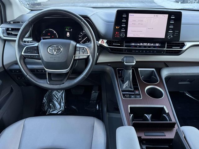 Used 2024 Toyota Sienna XLE image 13