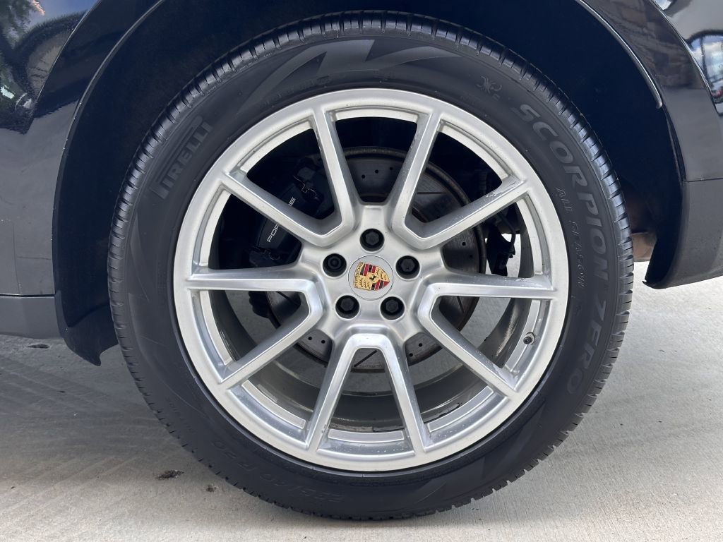 Used 2017 Porsche Macan image 17