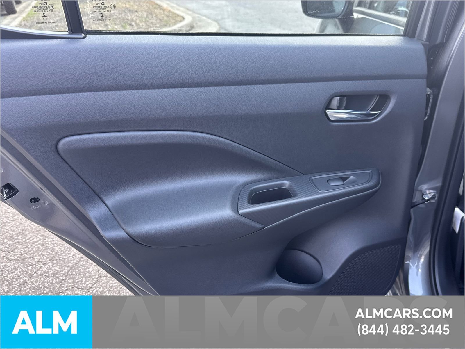 Used 2025 Nissan Versa SV w/ Trunk Package image 24