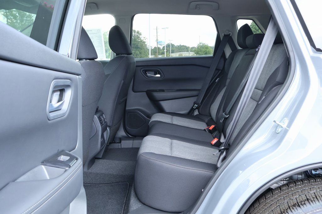 New 2026 Nissan Rogue SV image 8