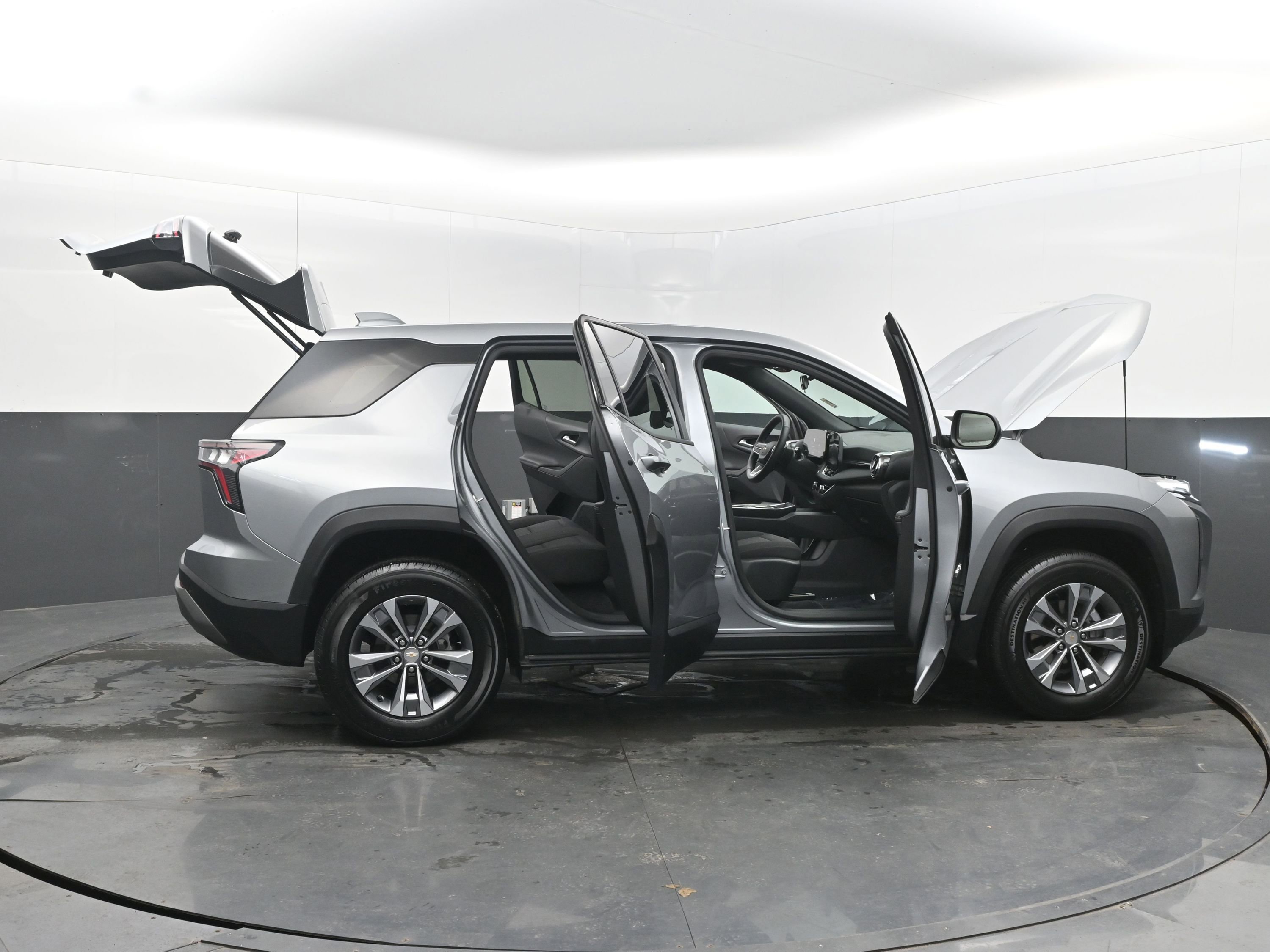 Used 2025 Chevrolet Equinox LT image 45