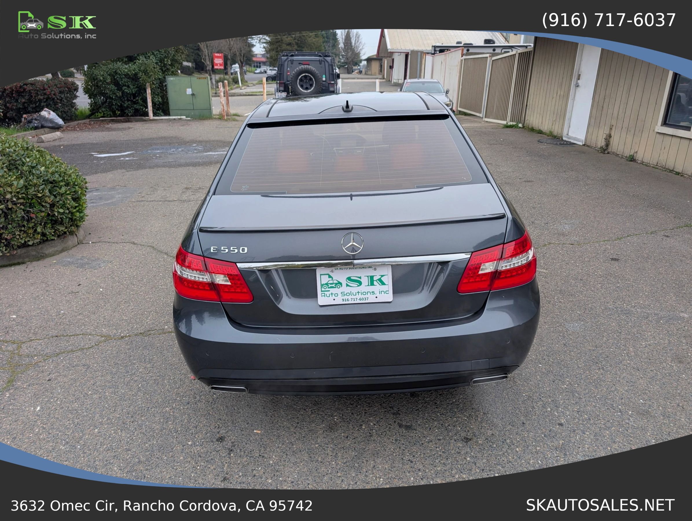 Used 2010 Mercedes-Benz E 550 Sedan image 12