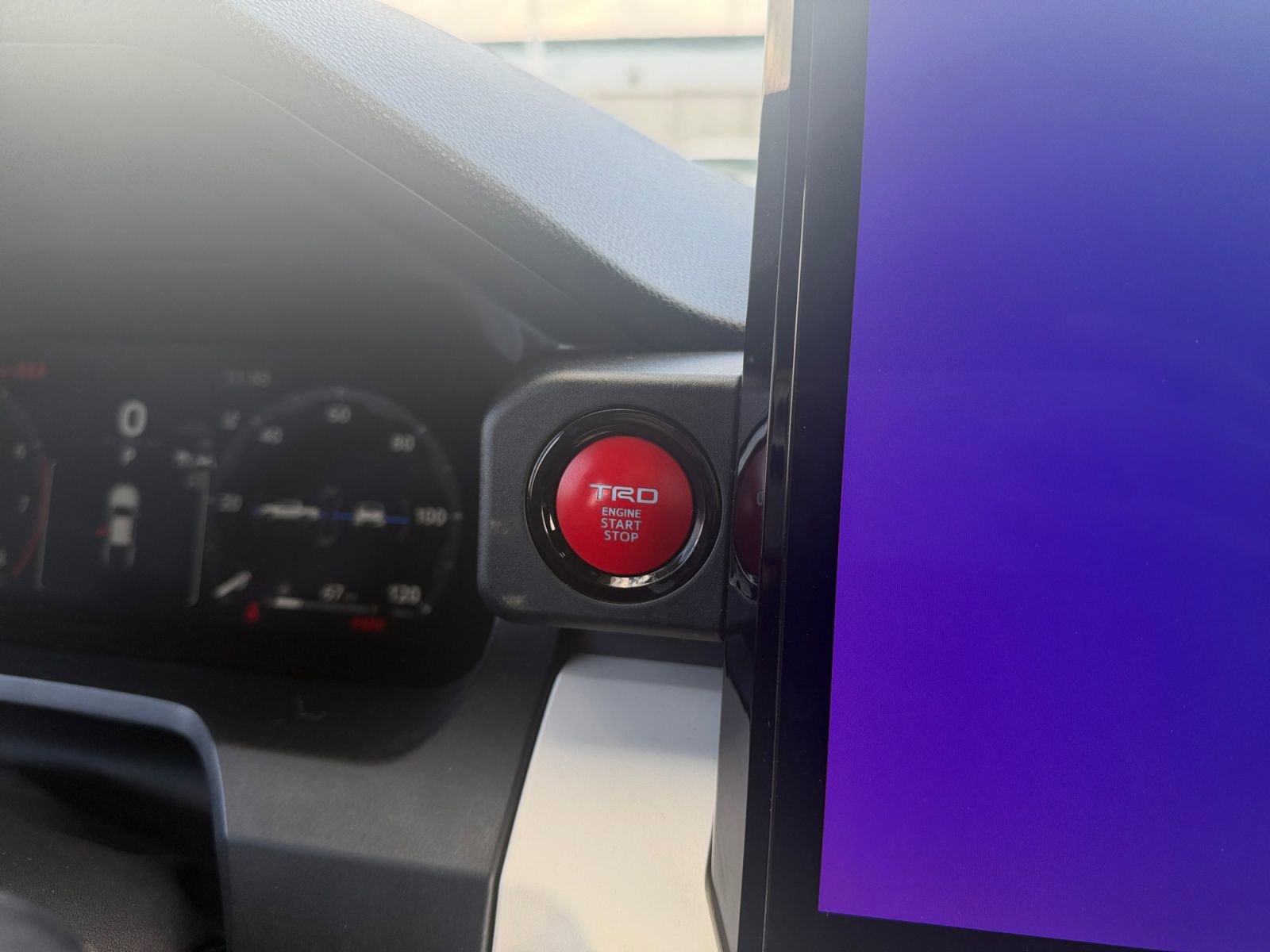 Certified 2024 Toyota Tacoma TRD Off-Road image 18
