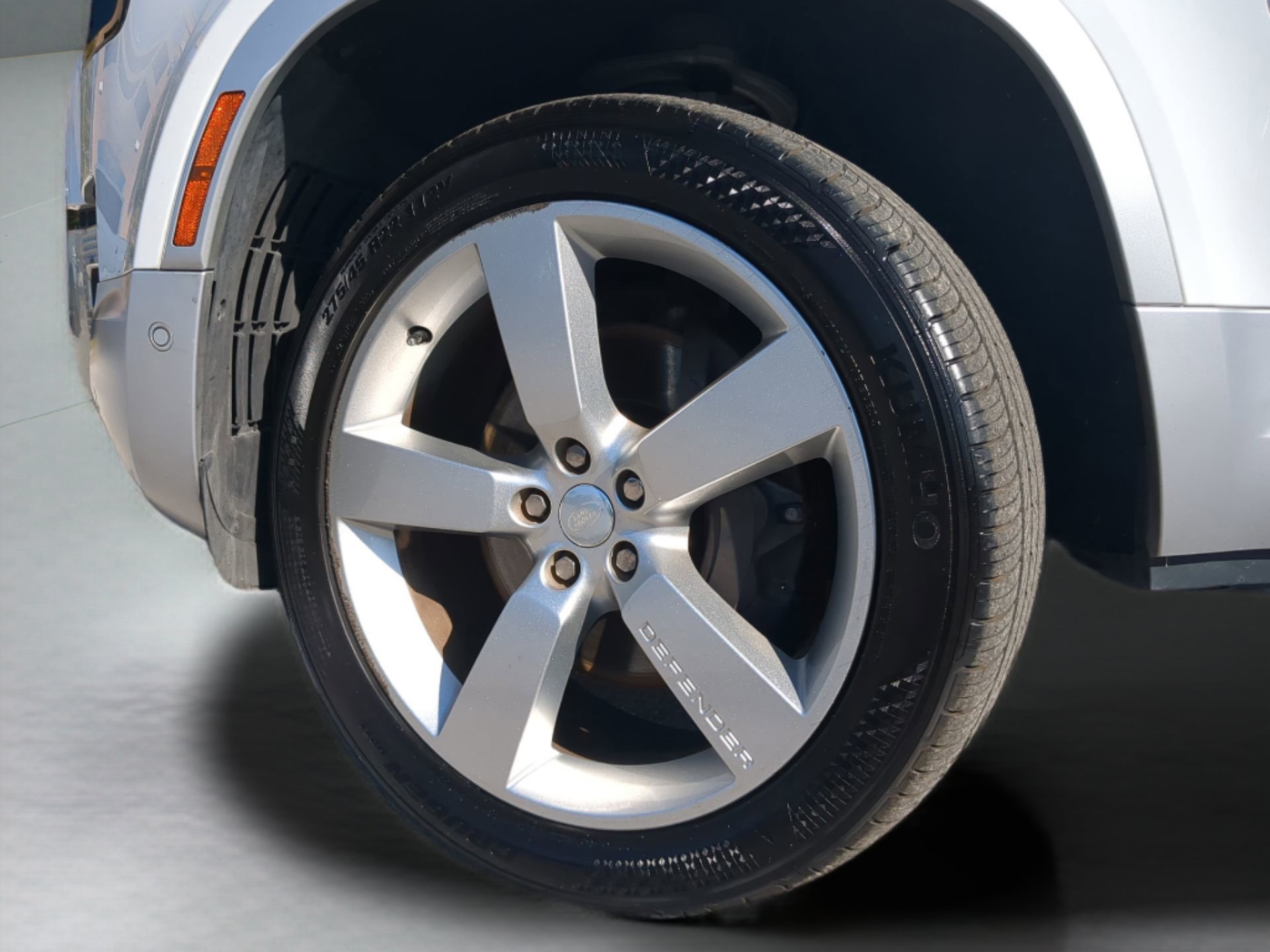 Used 2022 Land Rover Defender 110 SE image 64