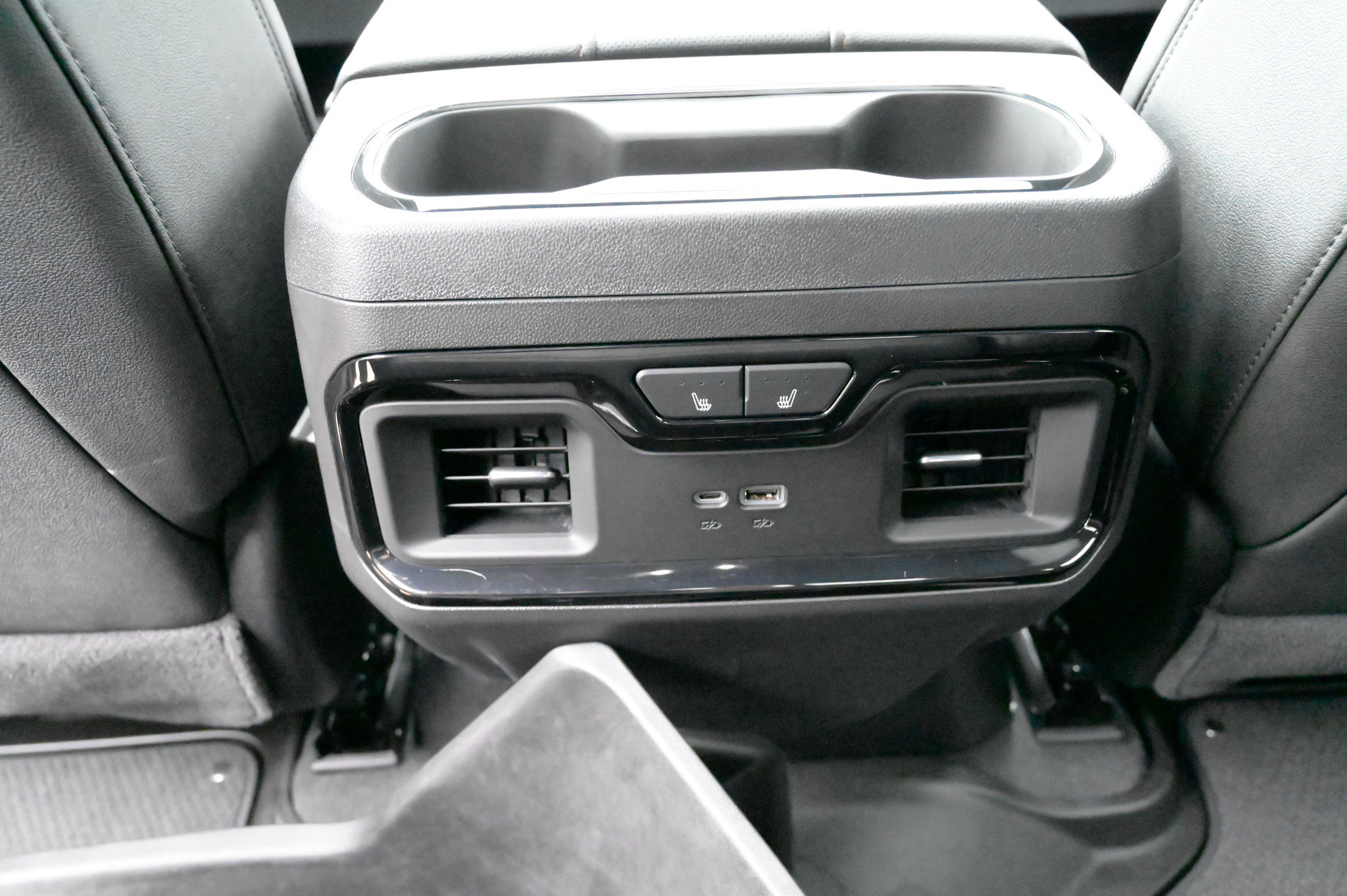 Used 2026 GMC Sierra 1500 AT4 w/ AT4 Preferred Package AWD/4WD image 41