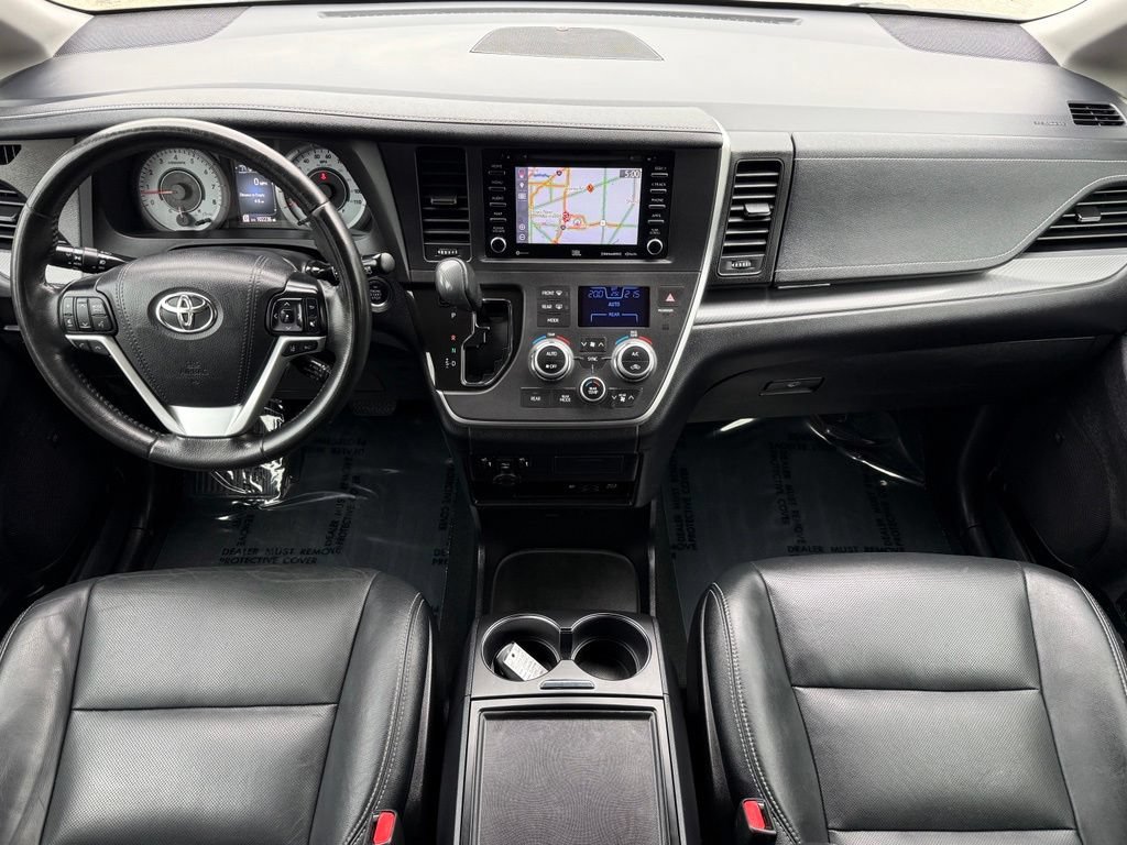 Used 2020 Toyota Sienna SE Premium w/ Nightshade Edition FWD image 26