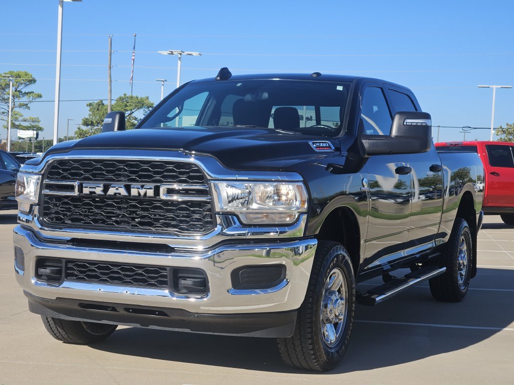 Used 2024 RAM 2500 Tradesman w/ Chrome Appearance Group AWD/4WD image 3