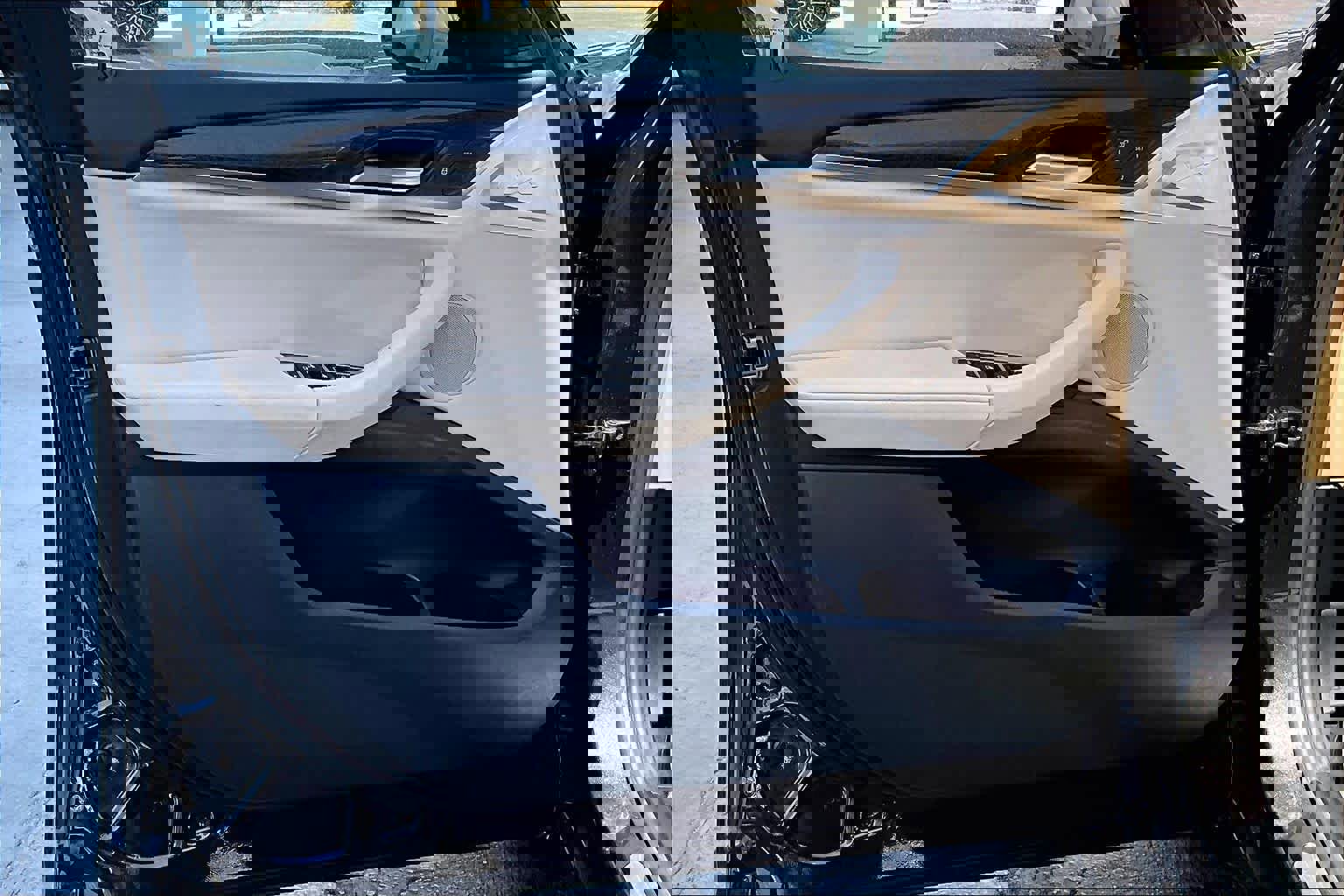 Used 2019 BMW X3 sDrive30i w/ Premium Package image 23