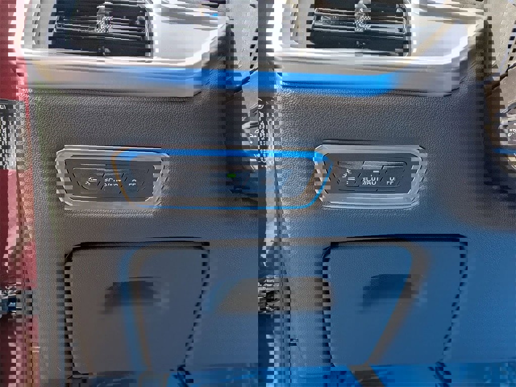 New 2025 BMW X7 xDrive40i w/ Premium Package image 11