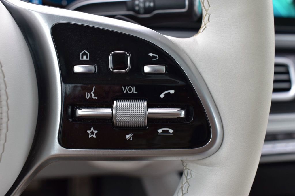 Used 2023 Mercedes-Benz Maybach GLS 600 4MATIC image 33