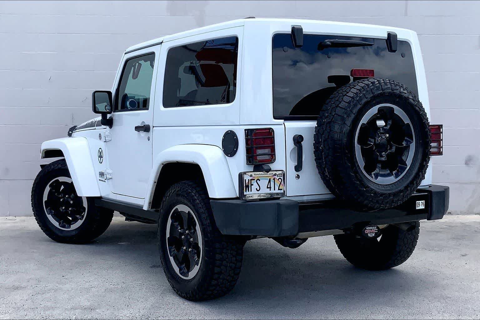 Used 2014 Jeep Wrangler Sahara AWD/4WD image 4