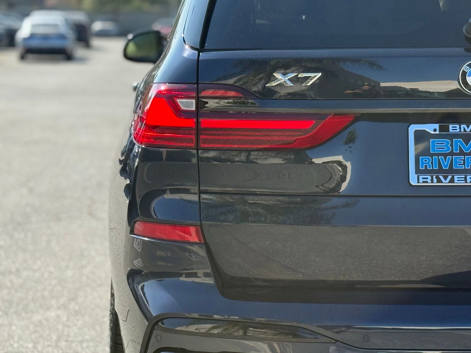 Used 2022 BMW X7 xDrive40i w/ M Sport Package image 14