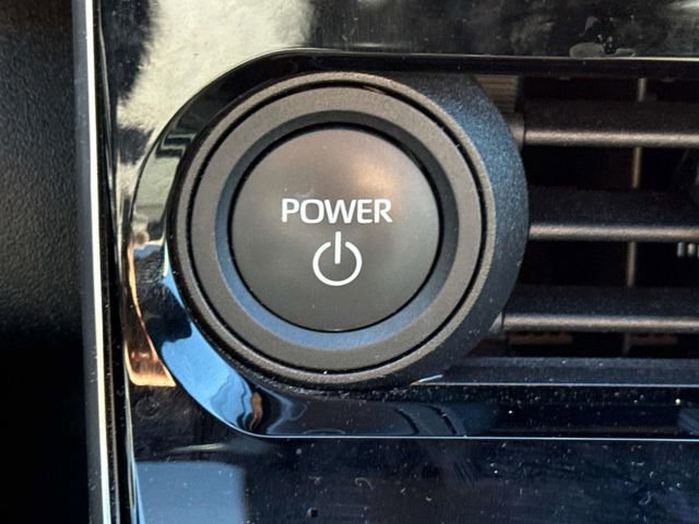 Used 2025 Subaru Solterra Premium image 14