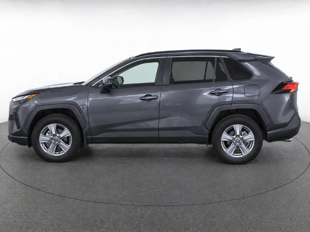 Used 2024 Toyota RAV4 XLE w/ Convenience Package FWD image 5