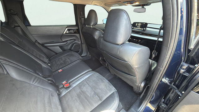 Used 2022 Mitsubishi Outlander SE FWD image 25