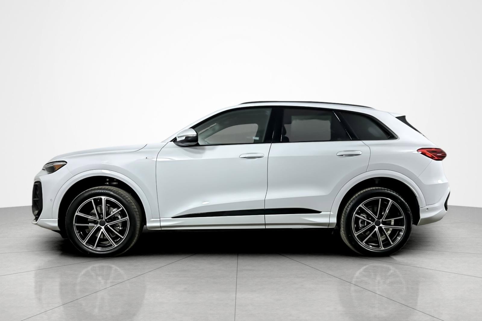 New 2026 Audi Q5 Premium Plus AWD/4WD image 3