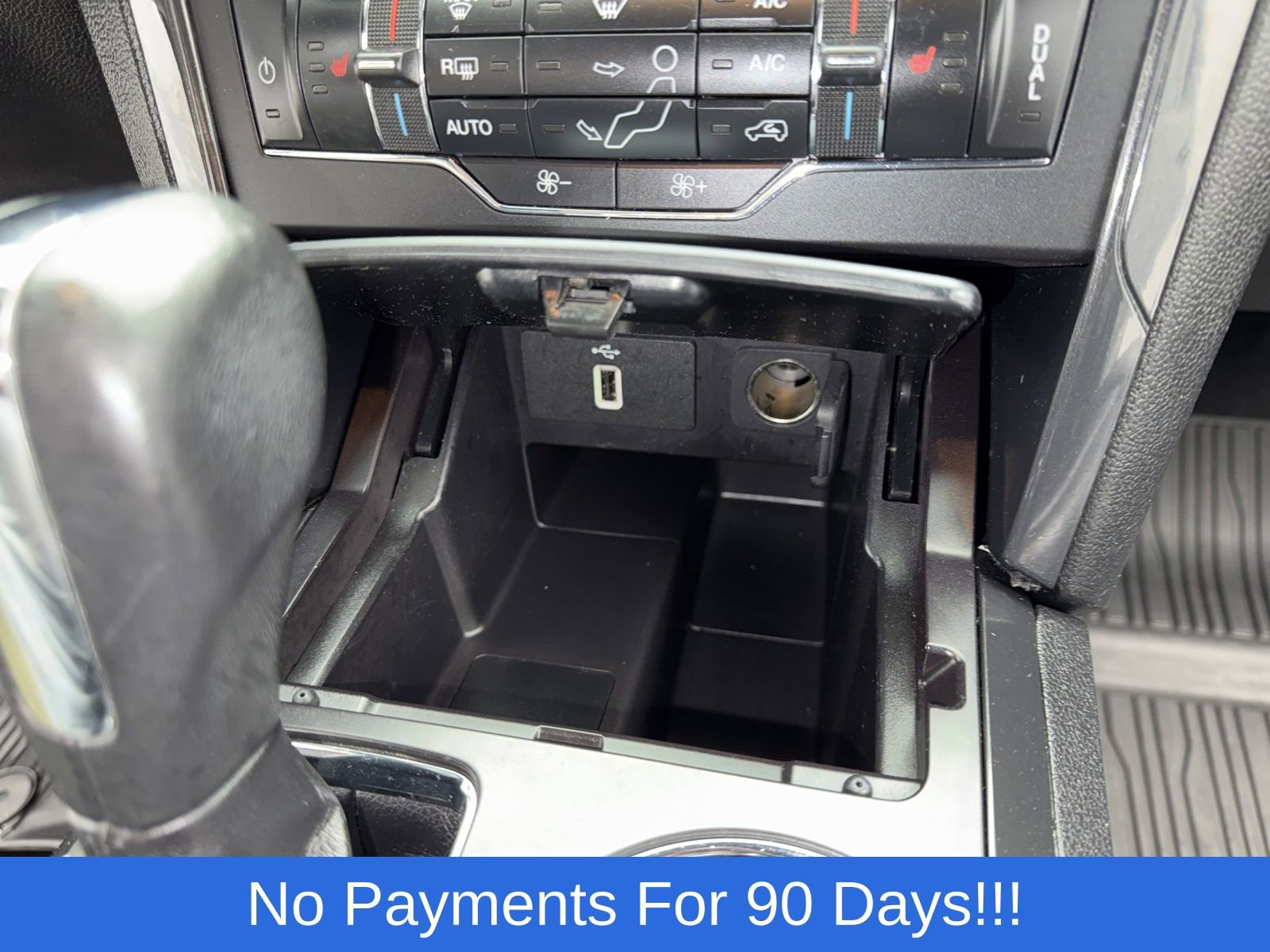 Used 2019 Ford Explorer XLT w/ Equipment Group 202A AWD/4WD image 17