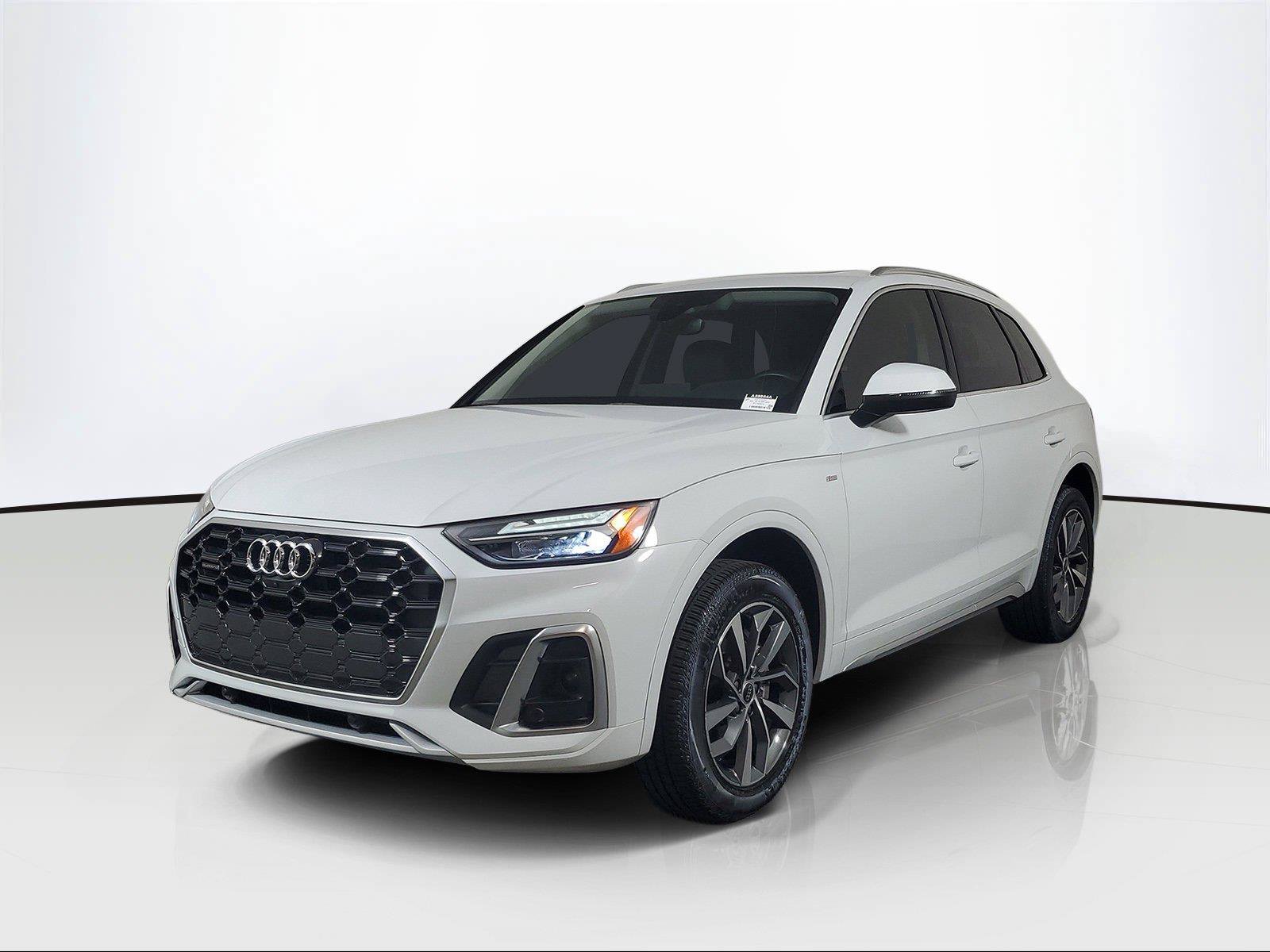 Used 2023 Audi Q5 2.0T Premium Plus w/ Premium Plus Package AWD/4WD image 3