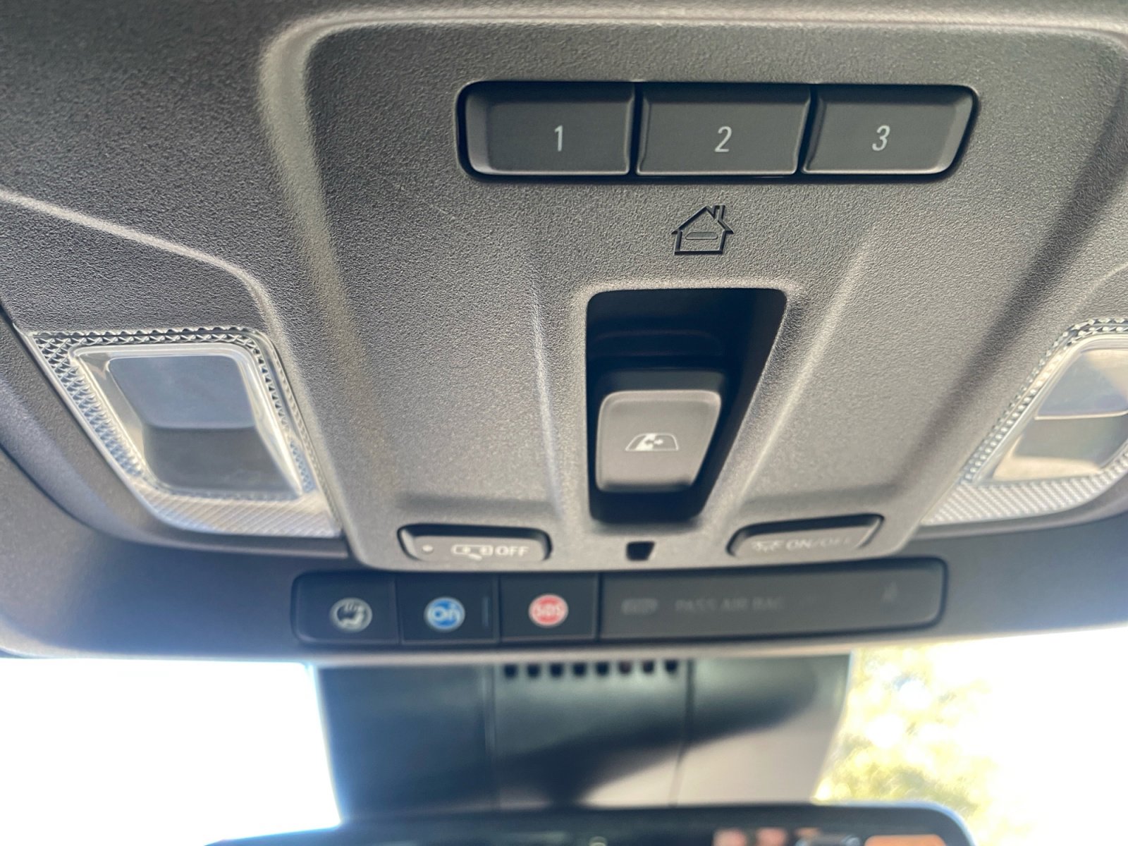 Used 2024 GMC Sierra 1500 SLT image 19