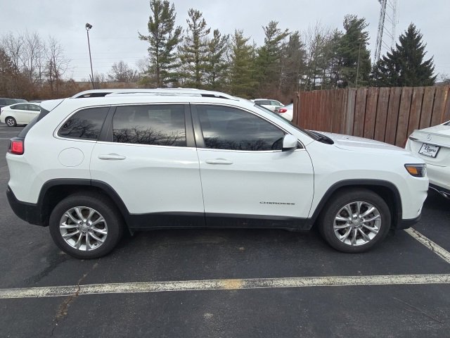 Used 2019 Jeep Cherokee Latitude w/ Cold Weather Group image 8