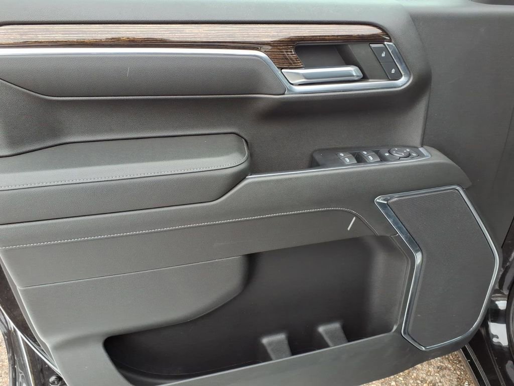 Used 2022 GMC Sierra 1500 Elevation image 11