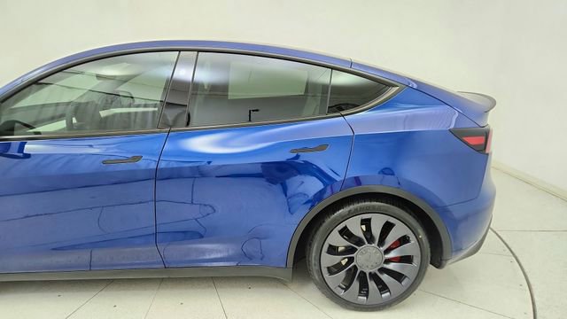 Used 2024 Tesla Model Y Performance AWD/4WD image 11