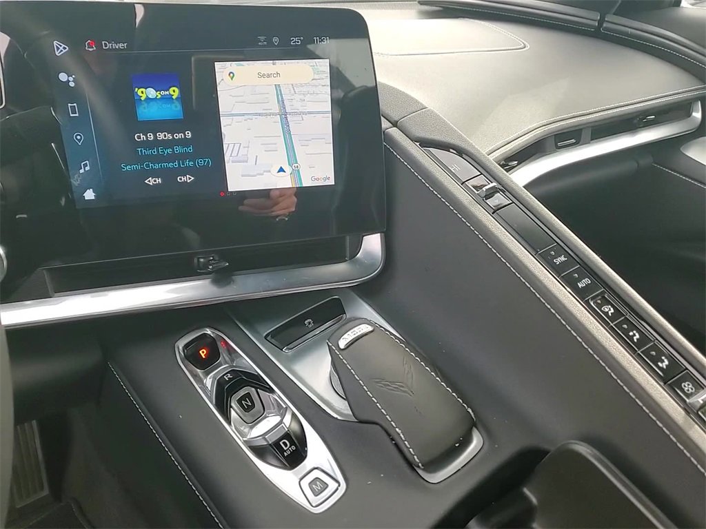 Used 2024 Chevrolet Corvette Stingray Coupe w/ Z51 Performance Package image 17