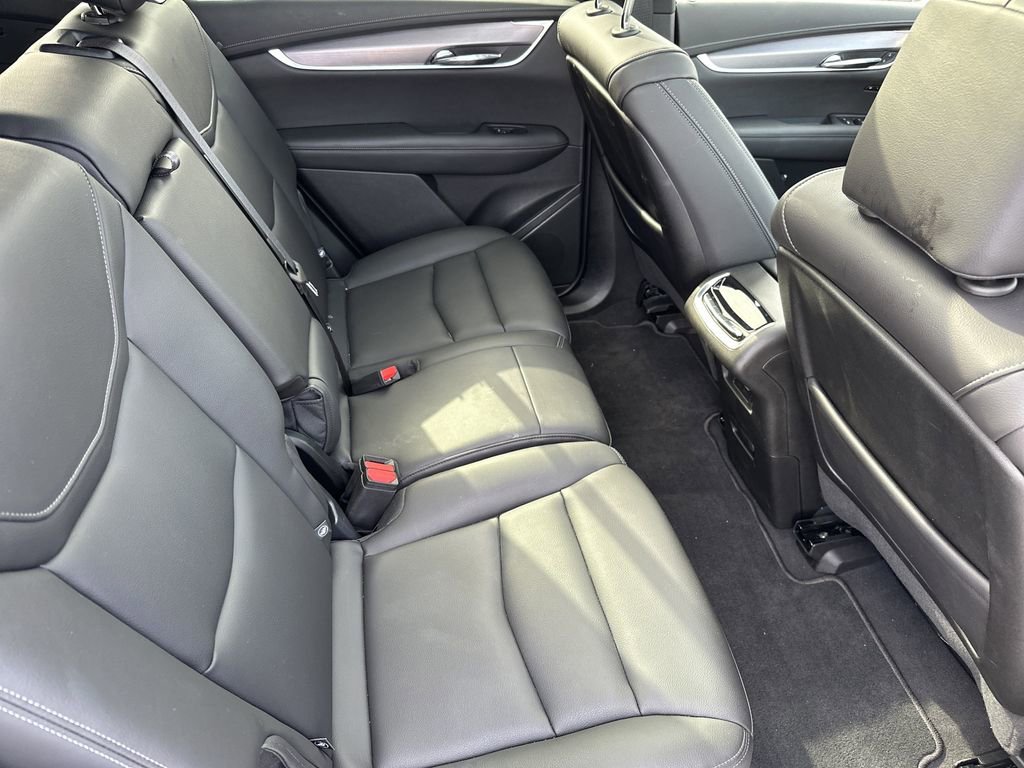 New 2025 Cadillac XT6 Luxury FWD image 34