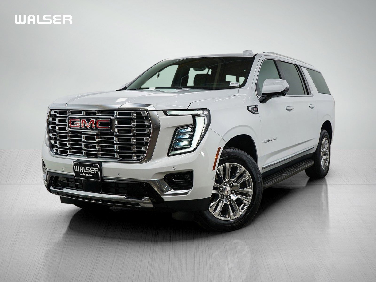 Used 2025 GMC Yukon XL Denali image 1