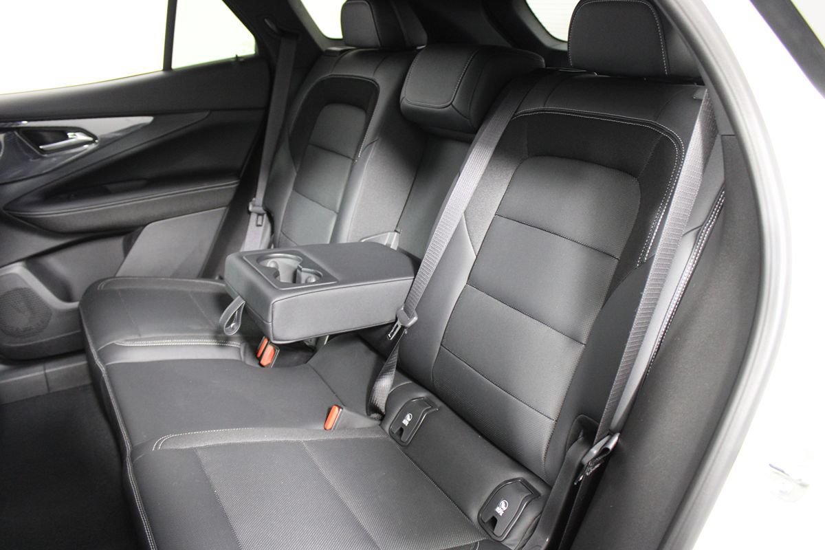 Used 2024 Chevrolet Blazer EV LT AWD/4WD image 30