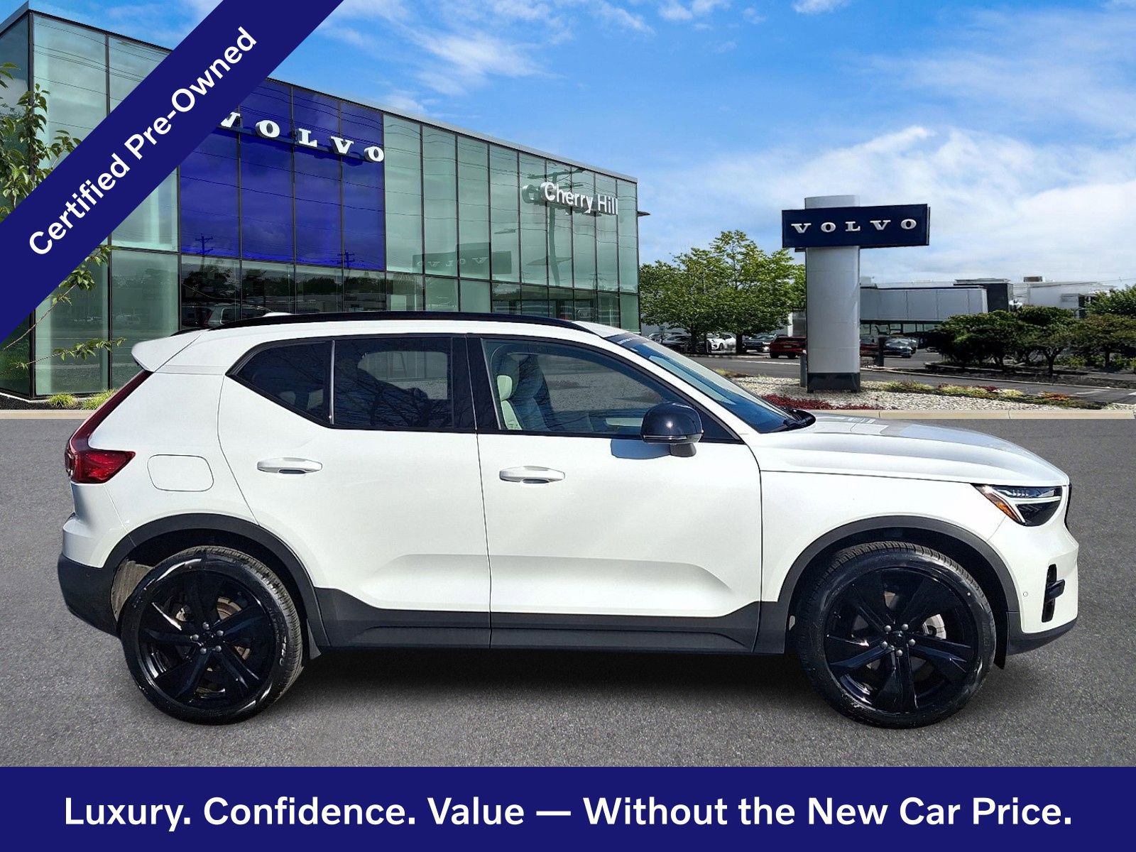 Certified 2023 Volvo XC40 B5 Plus w/ Protection Package Premier image 8