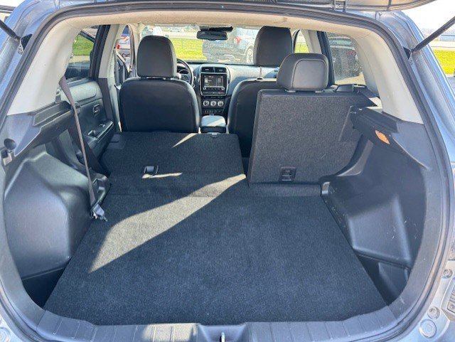 Used 2025 Mitsubishi Outlander Sport SE image 28