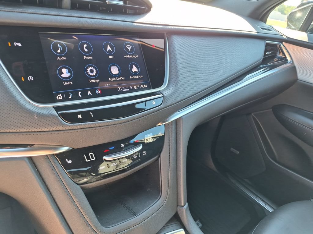 Certified 2024 Cadillac XT5 Premium Luxury w/ LPO, Floor Liner Package AWD/4WD image 18