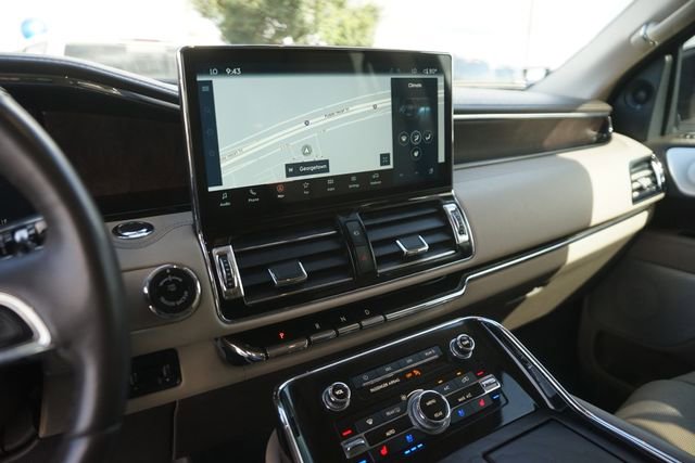 Used 2024 Lincoln Navigator L Reserve AWD/4WD image 29