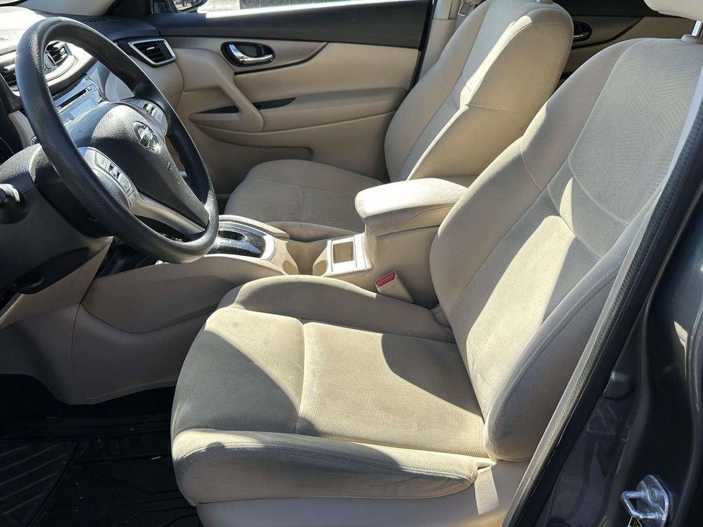 Used 2016 Nissan Rogue SV image 17