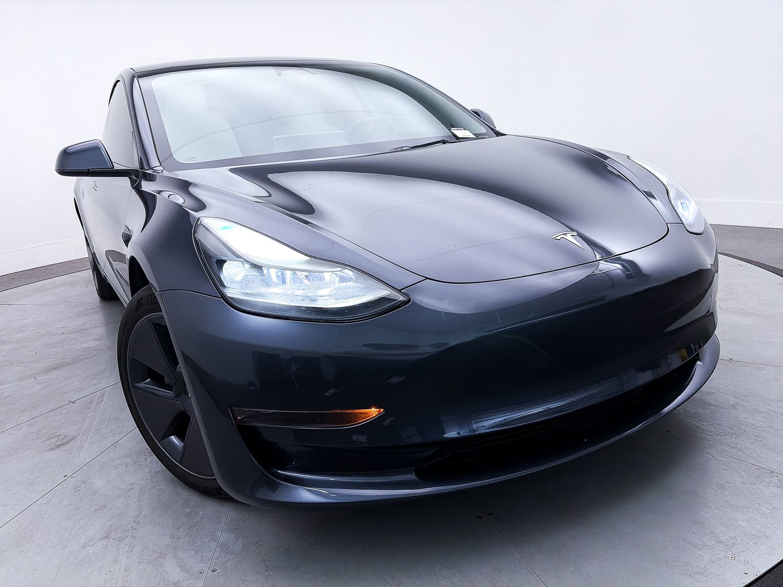 Used 2023 Tesla Model 3 Standard Range image 7