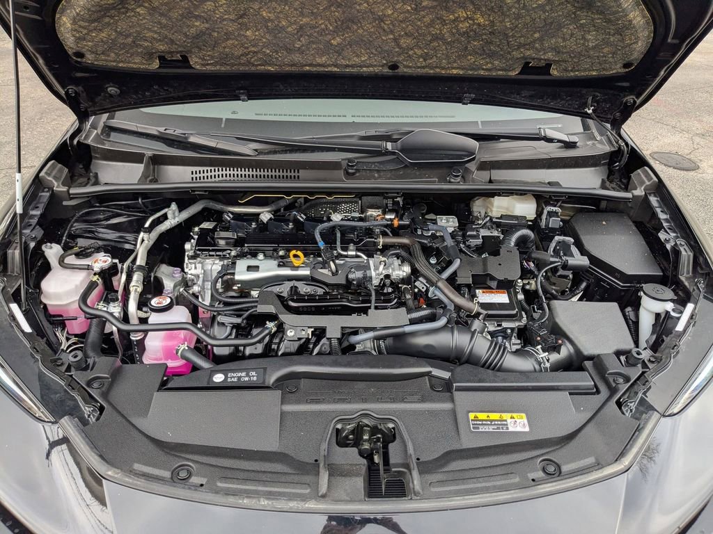 Used 2025 Toyota Prius LE image 28