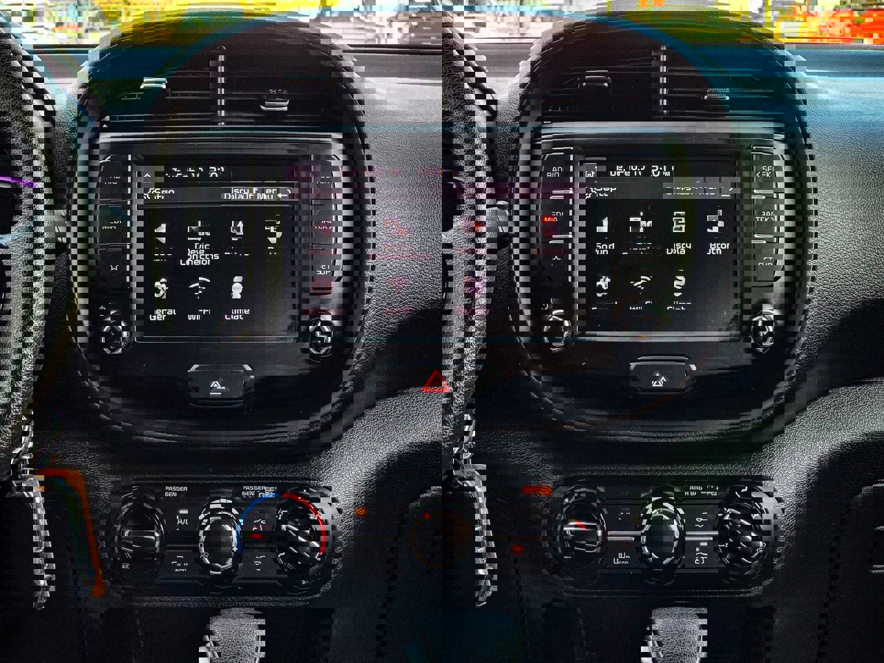 Used 2024 Kia Soul LX w/ Option Group 015 image 17