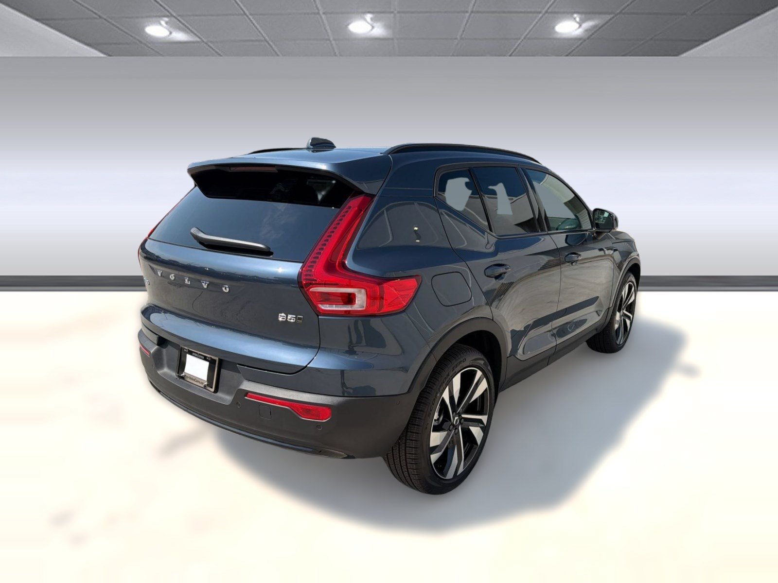 New 2026 Volvo XC40 B5 Ultra w/ Climate Package AWD/4WD image 9