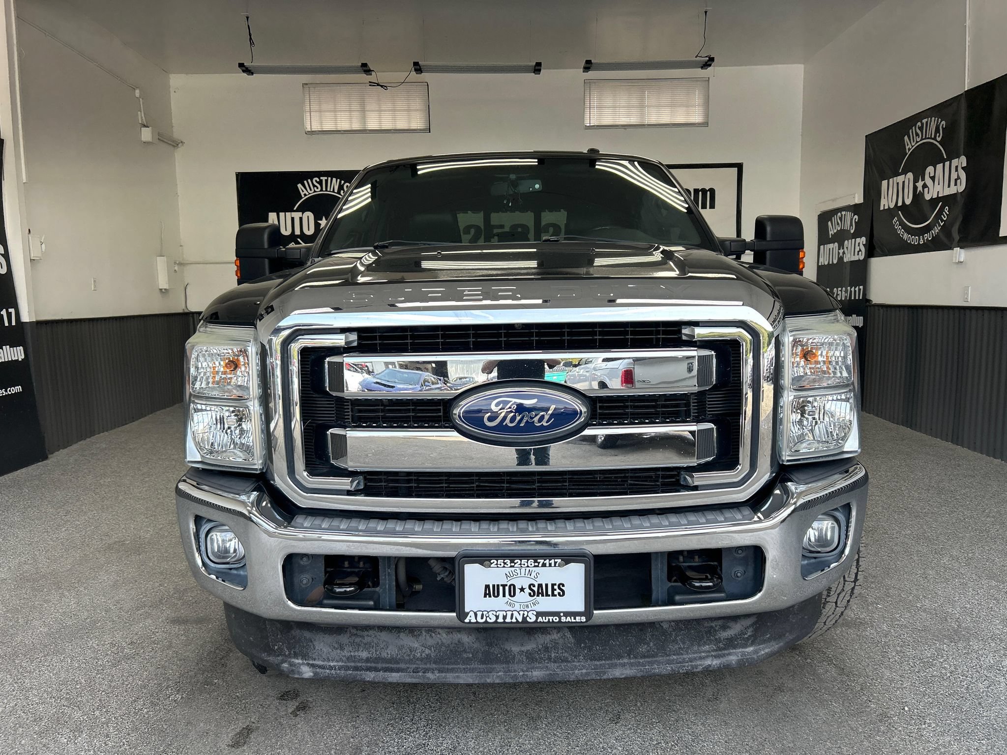Used 2012 Ford F250 Lariat w/ Lariat Ultimate Pkg AWD/4WD image 2