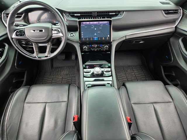 Used 2023 Jeep Grand Cherokee Overland w/ Advanced Protech Group III AWD/4WD image 16