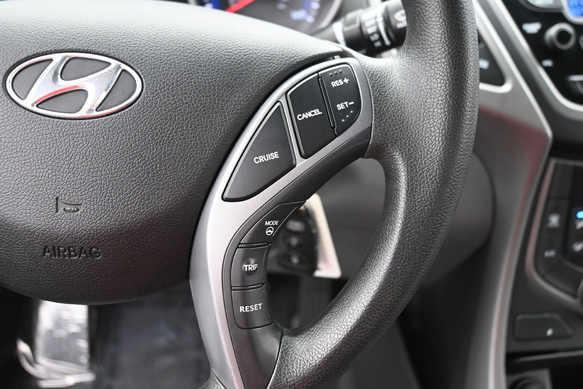Used 2015 Hyundai Elantra SE FWD image 19