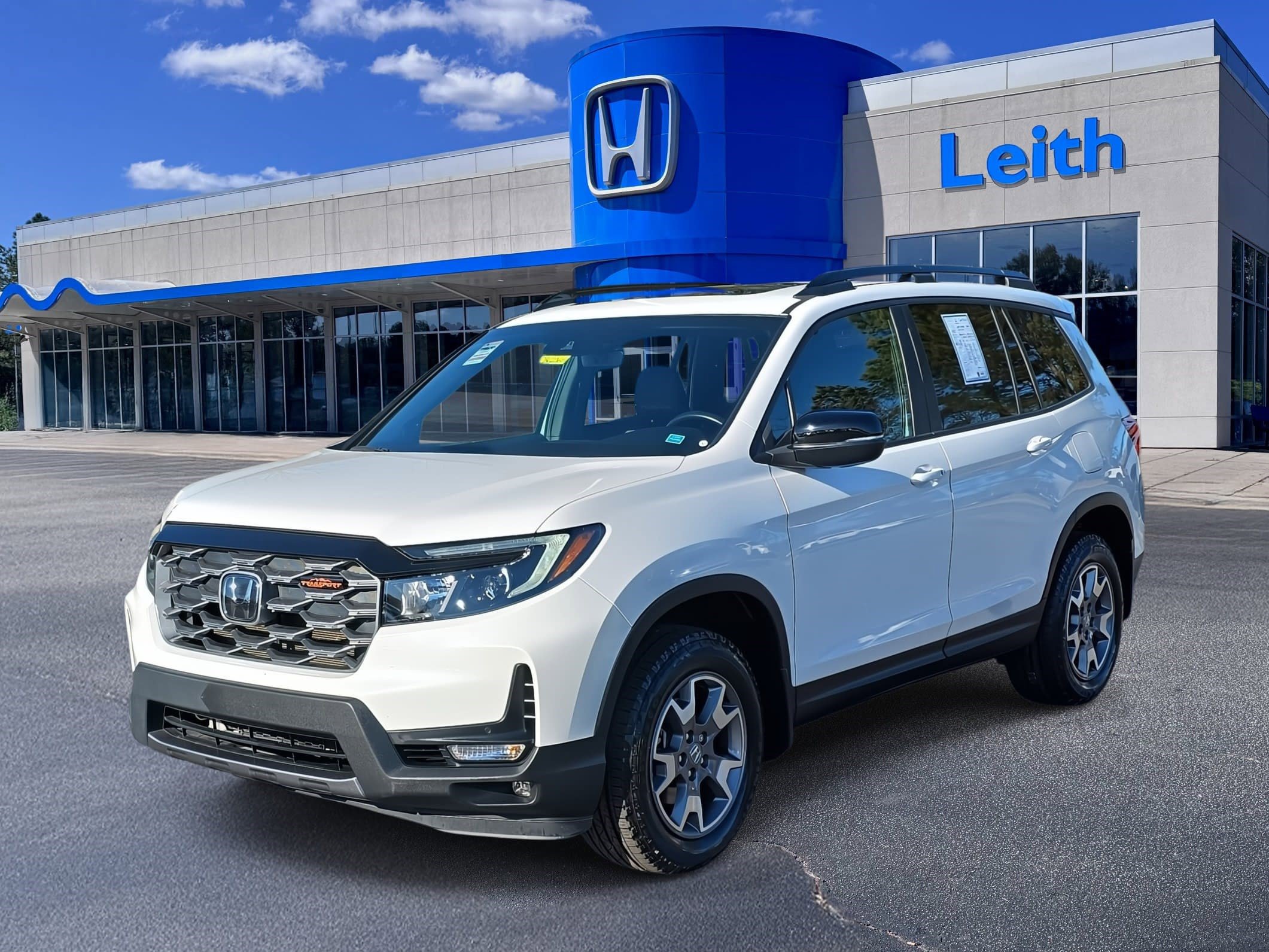 Used 2023 Honda Passport TrailSport image 1