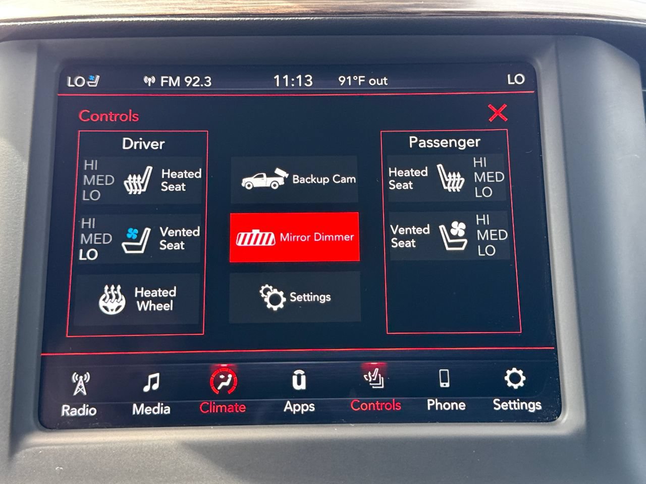 Used 2019 RAM 1500 Laramie AWD/4WD image 23