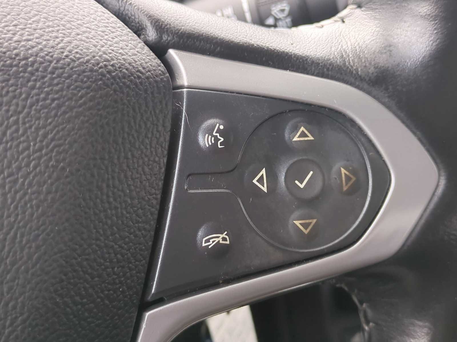 Used 2022 Chevrolet Colorado LT w/ Luxury Package AWD/4WD image 16