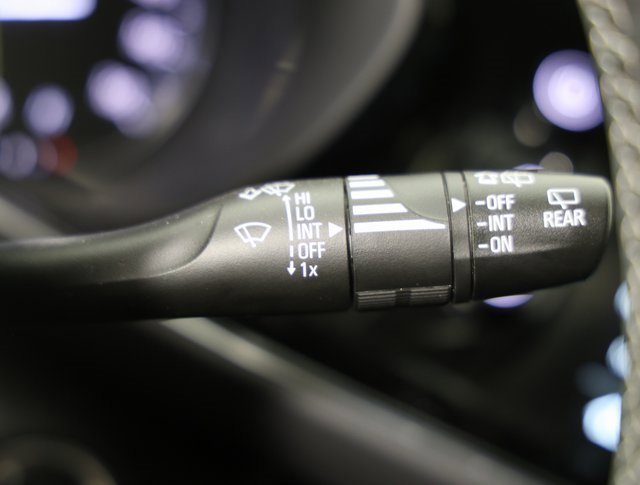 Used 2022 Buick Envision Avenir w/ Technology Package II image 15