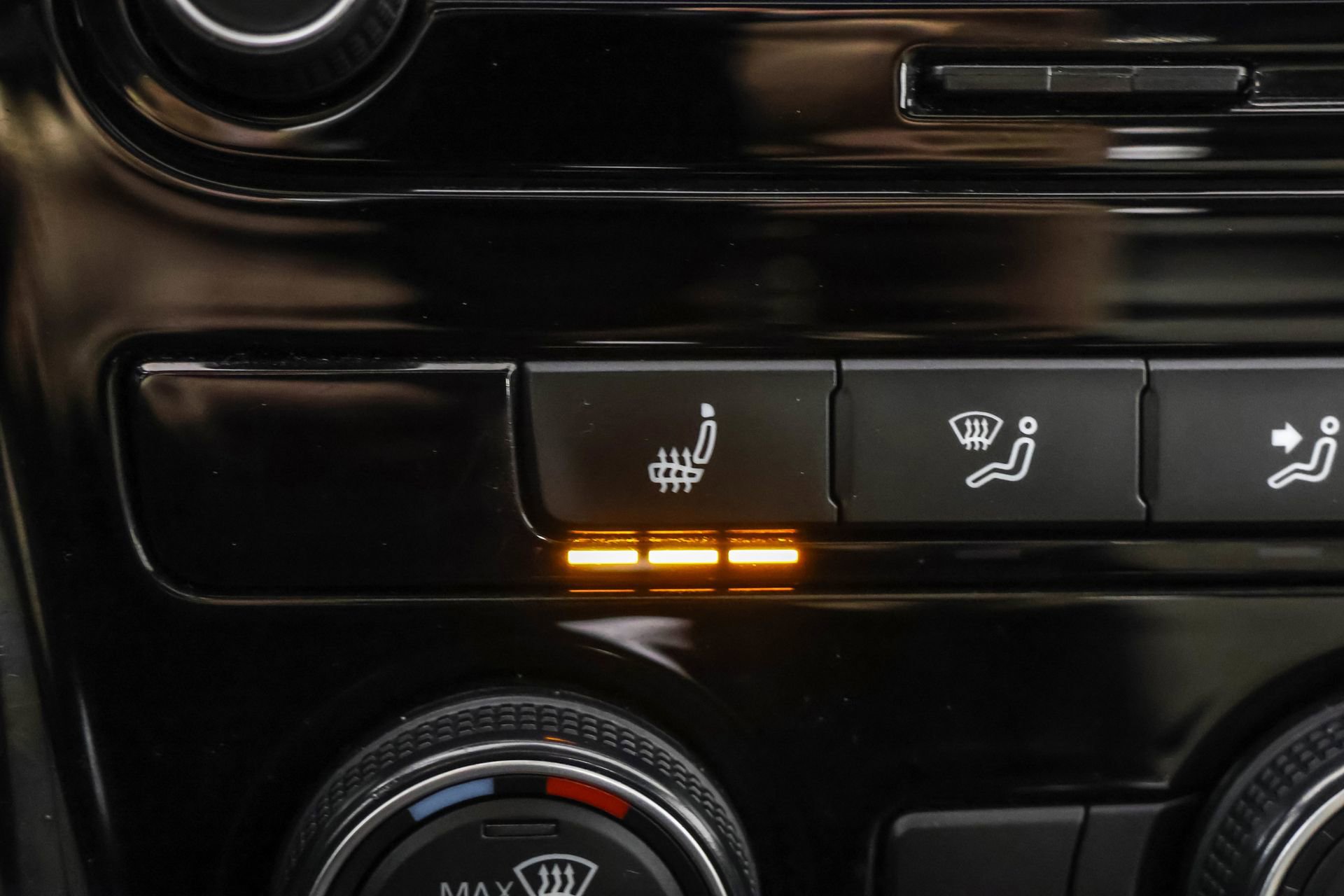 Used 2022 Volkswagen Passat 2.0T R-Line image 30